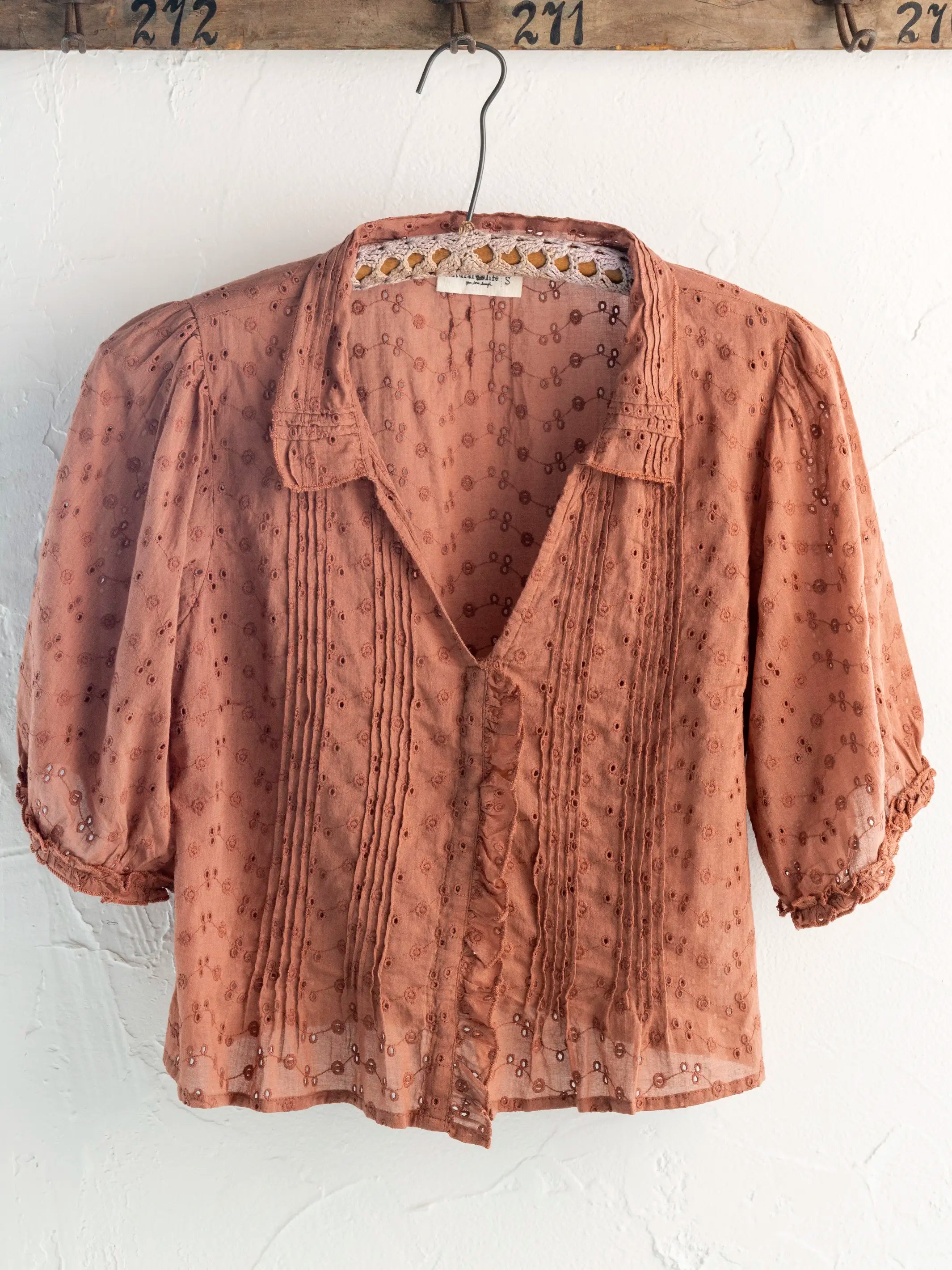 Annie Cotton Eyelet Top - Light Rust