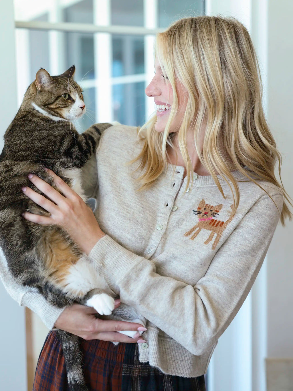 Intarsia Icon Cardigan Sweater - Cream Cat