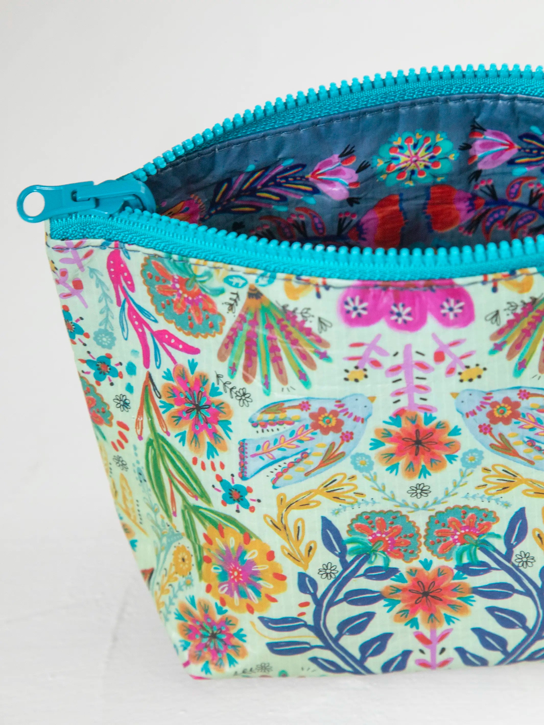 Small Recycled Reversible Zipper Pouch - Cream Floral
