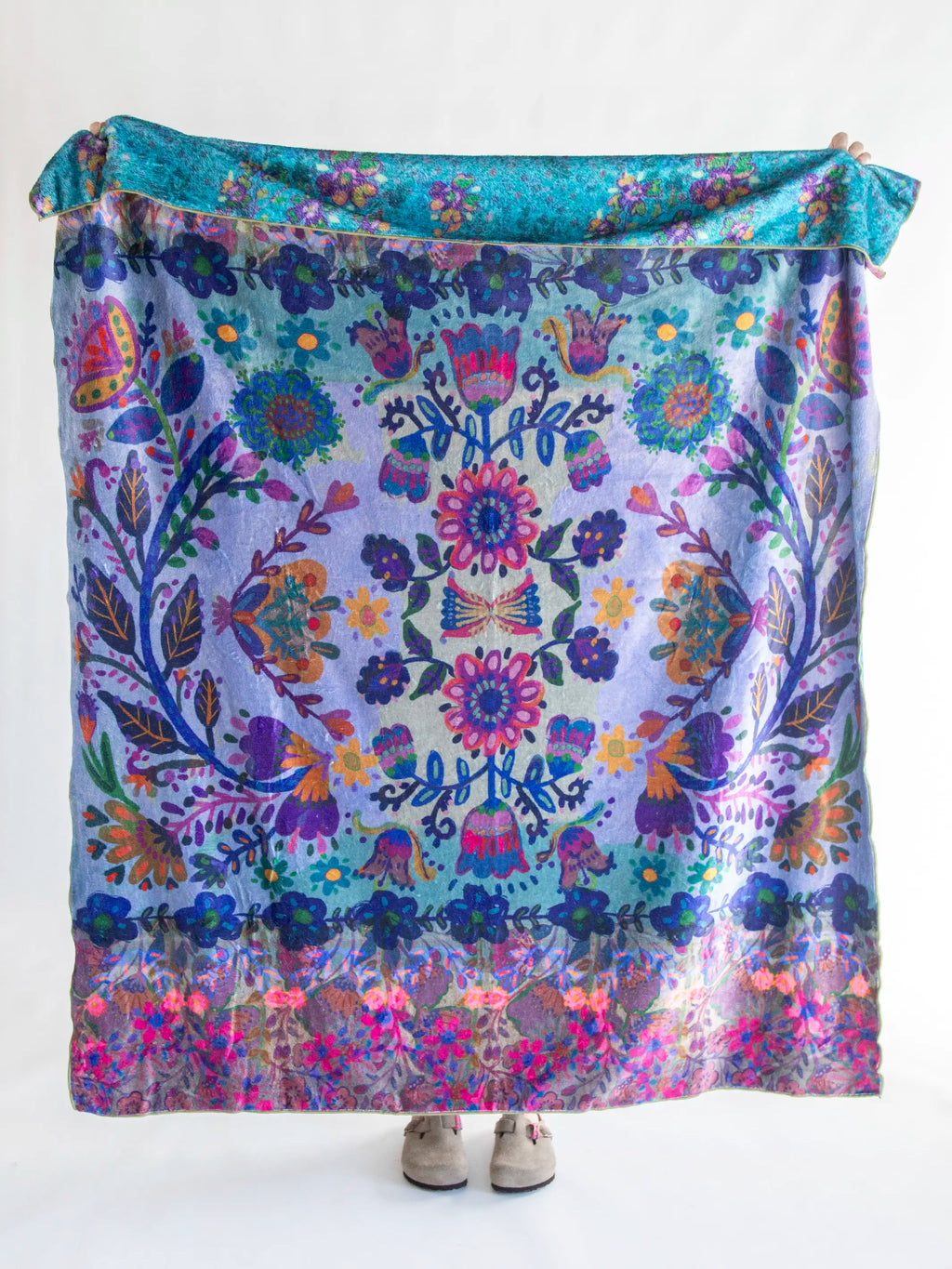 Double-Sided Cozy Throw Blanket - Border Folk Garden