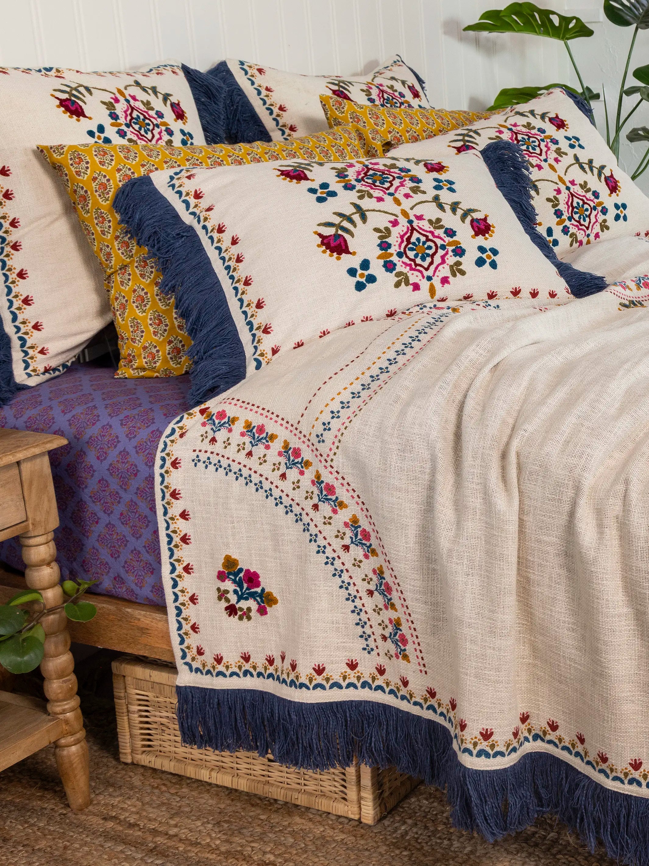 Cotton Slub Tufted Bedspread - Cream