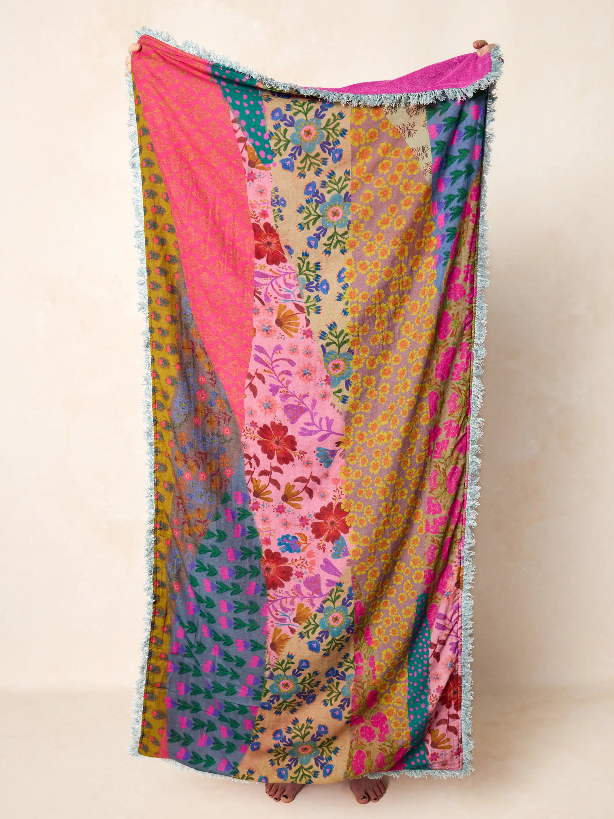 Shabana Beach Towel - Garden Waves