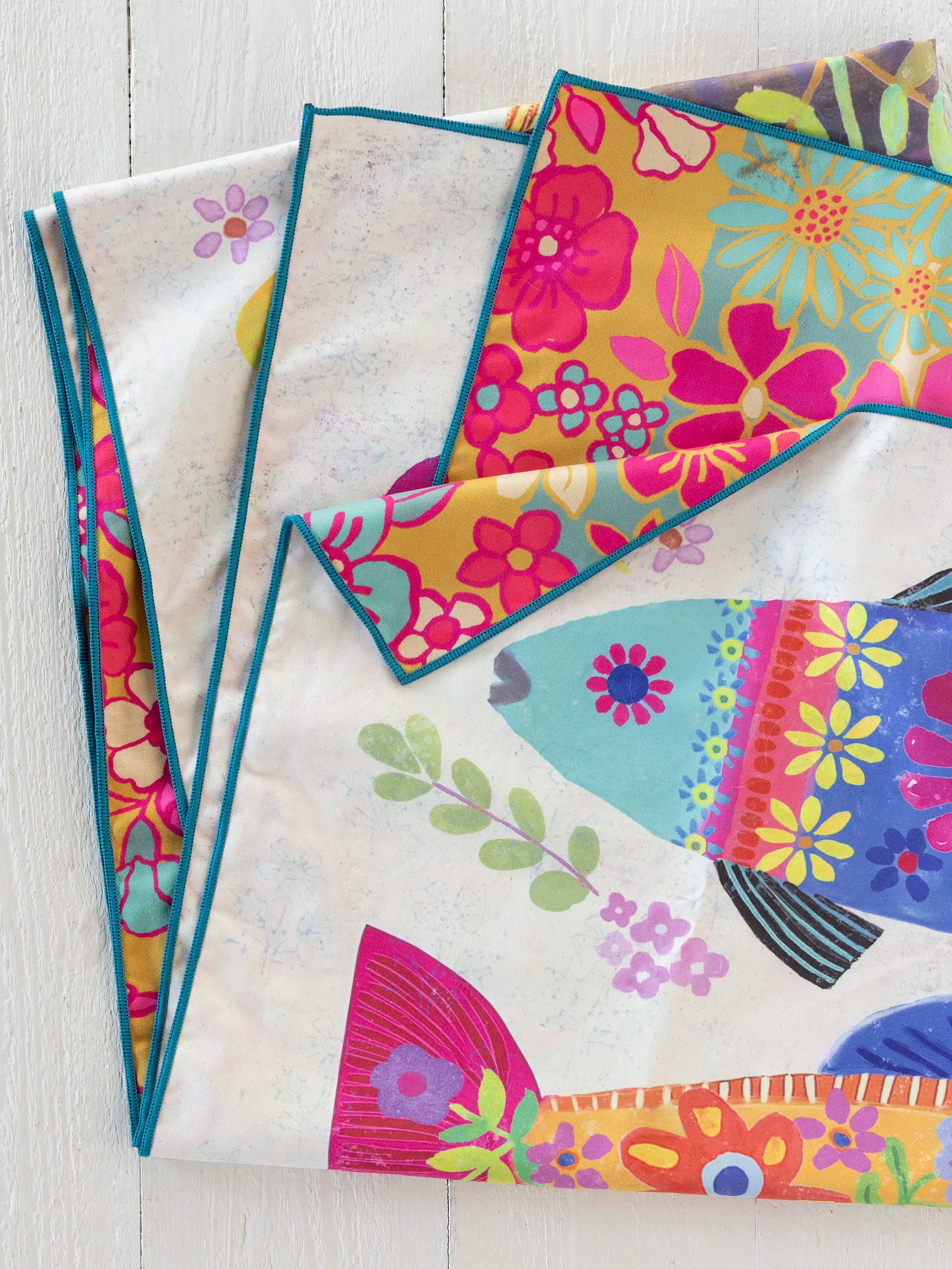 Double-Sided Microfiber Beach Towel - Fish