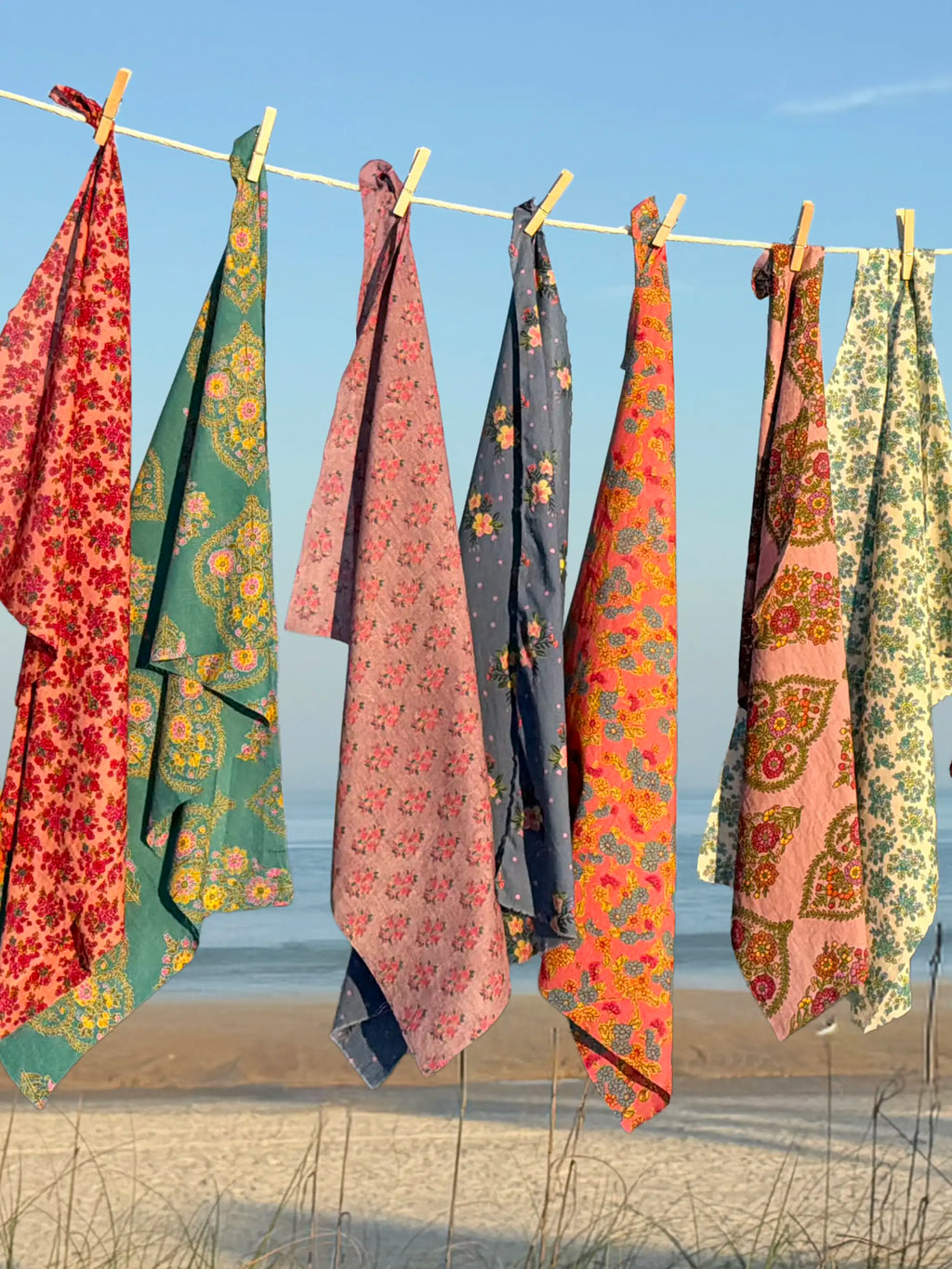 Mix & Match Cotton Flat Sheet - Coral Daisy Toss