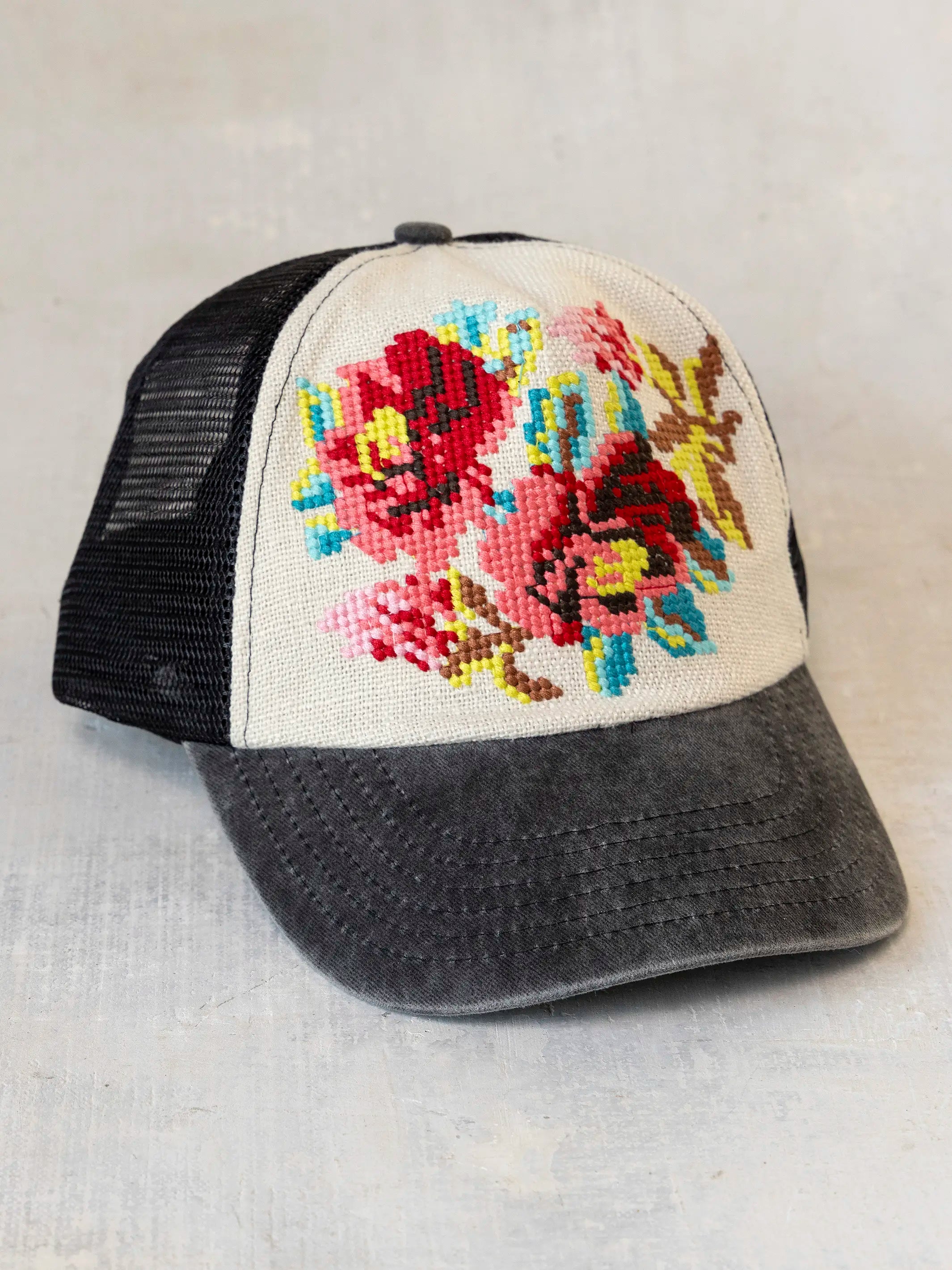 Needlepoint Trucker Hat - Flower