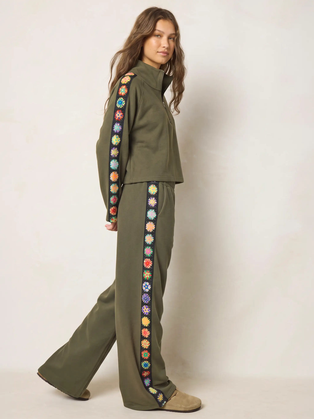 Lyvie Trim Sweatpants - Olive