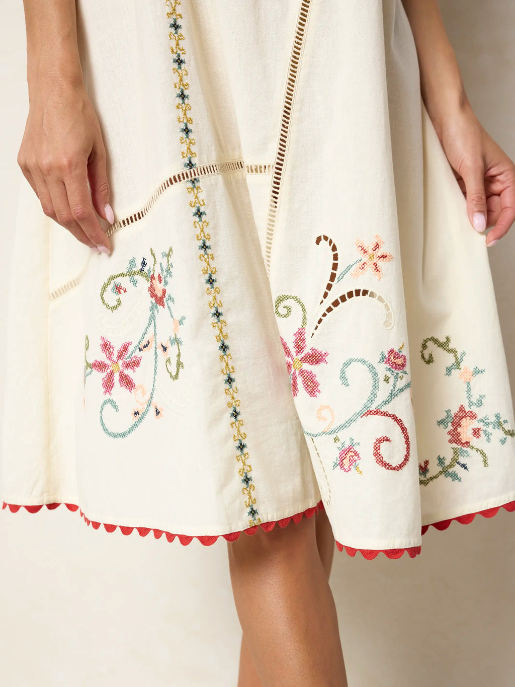 Loren Embroidered Midi Dress - Ivory