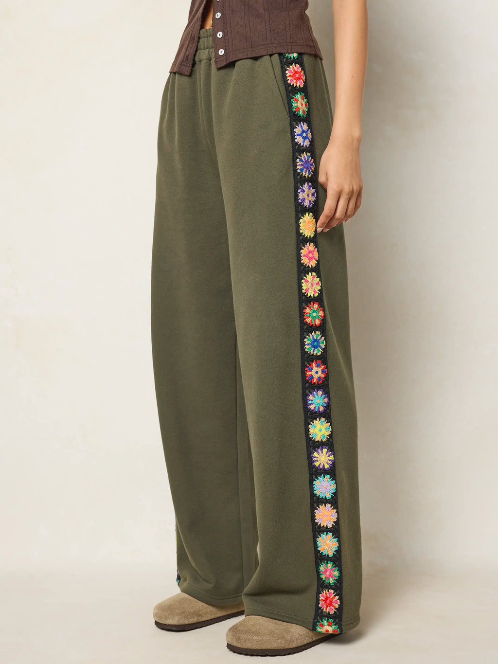 Lyvie Trim Sweatpants - Olive