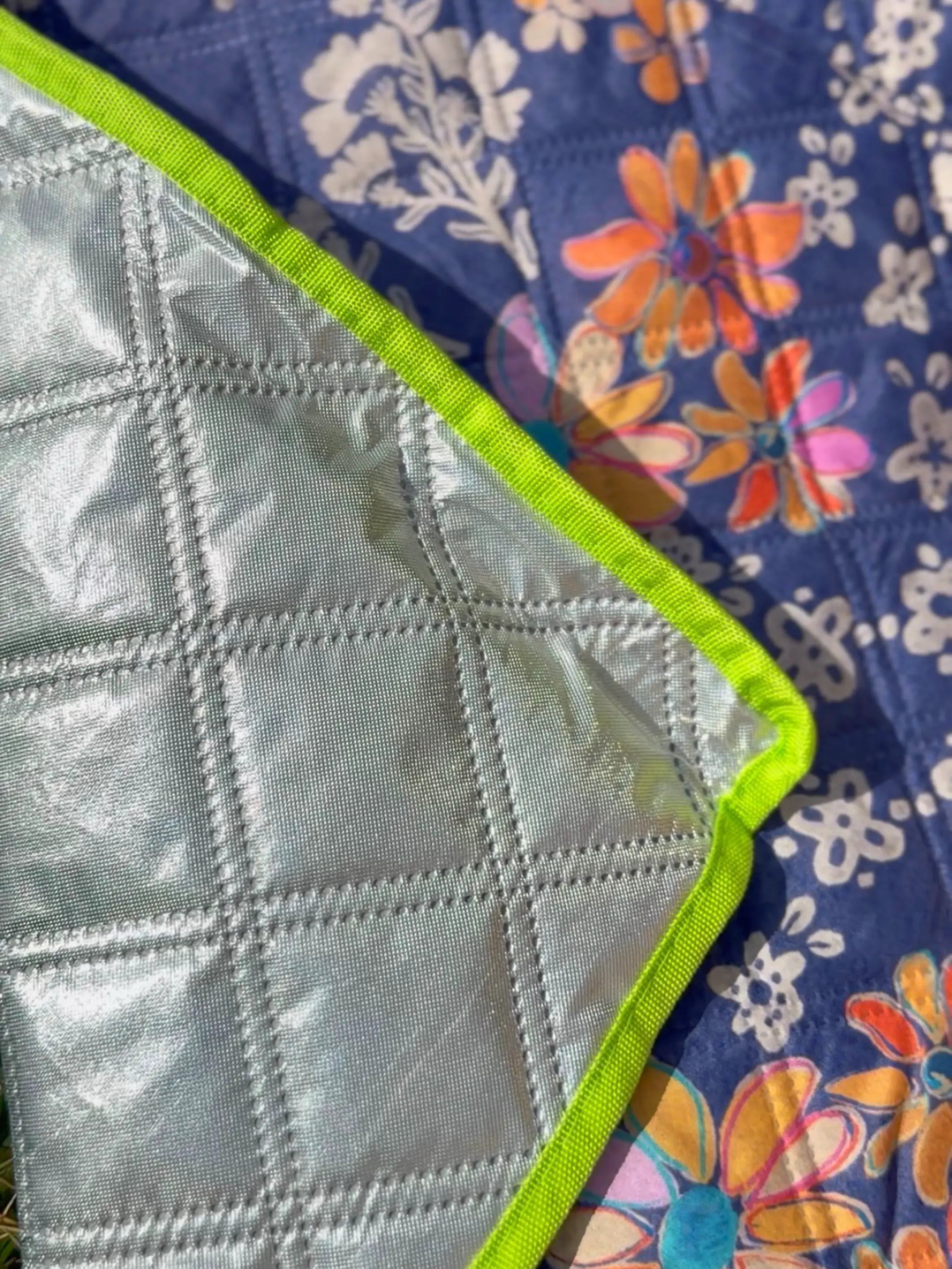 Picnic Blanket Tote - Tropic Bandana Navy