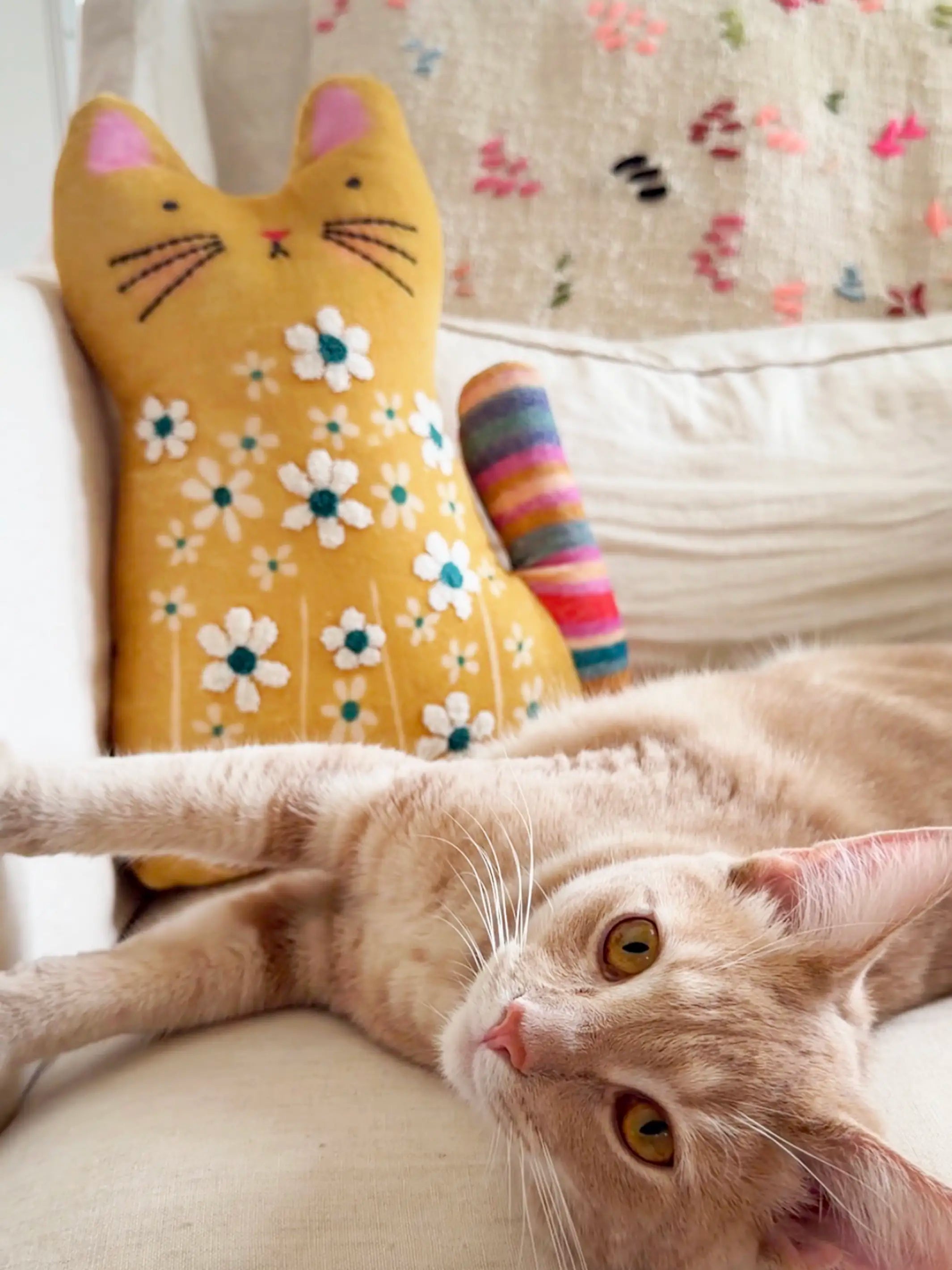 Cutest Ever Cotton Velvet Pillow - Cat