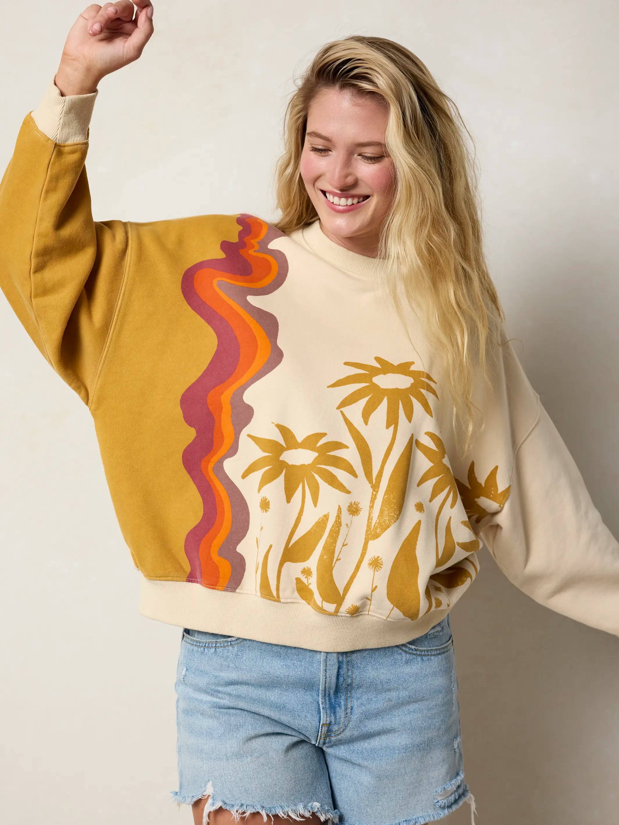 Marlowe Sweatshirt - Cream Daisy