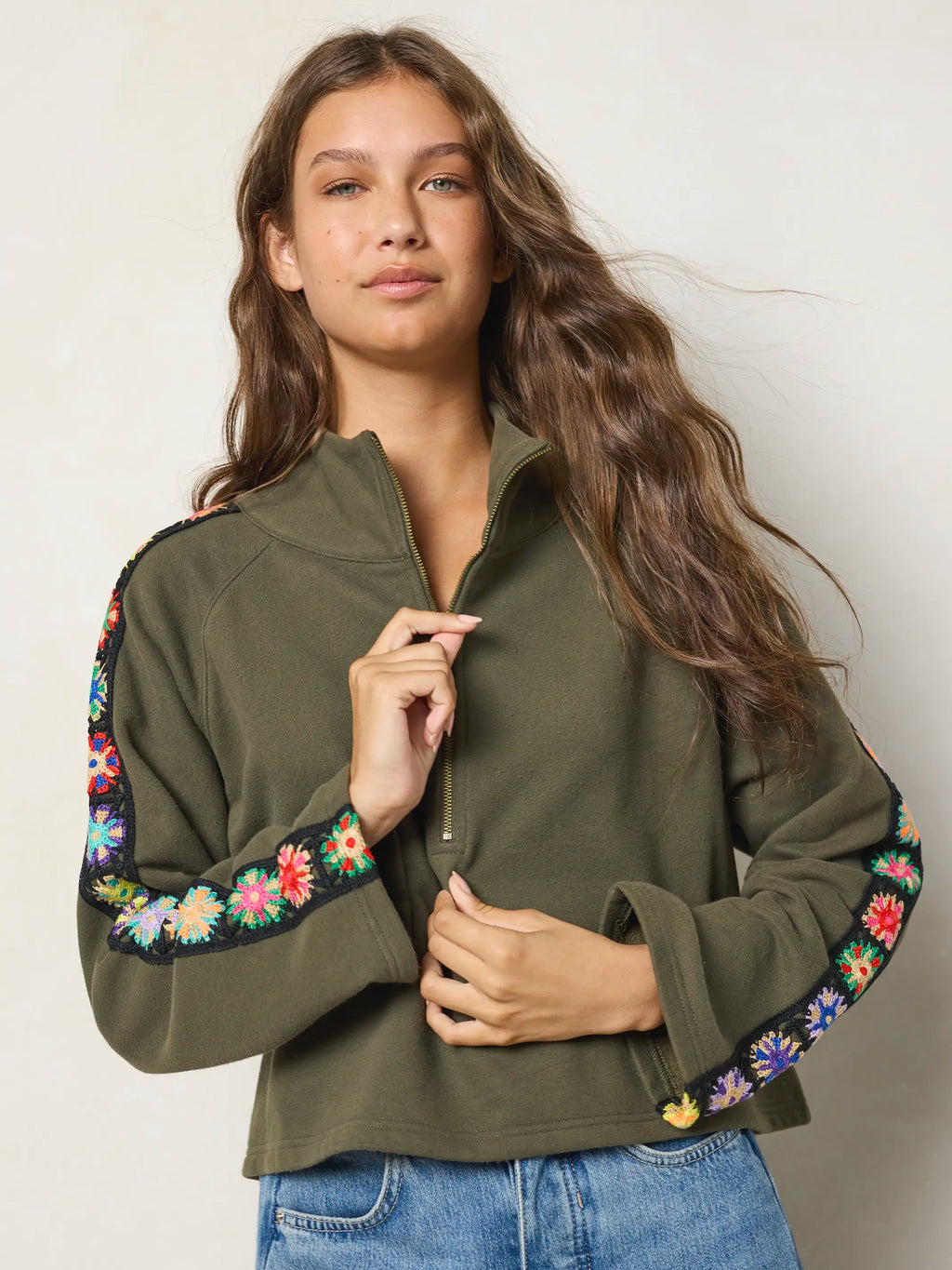 Lyvie Trim Sweatshirt - Olive