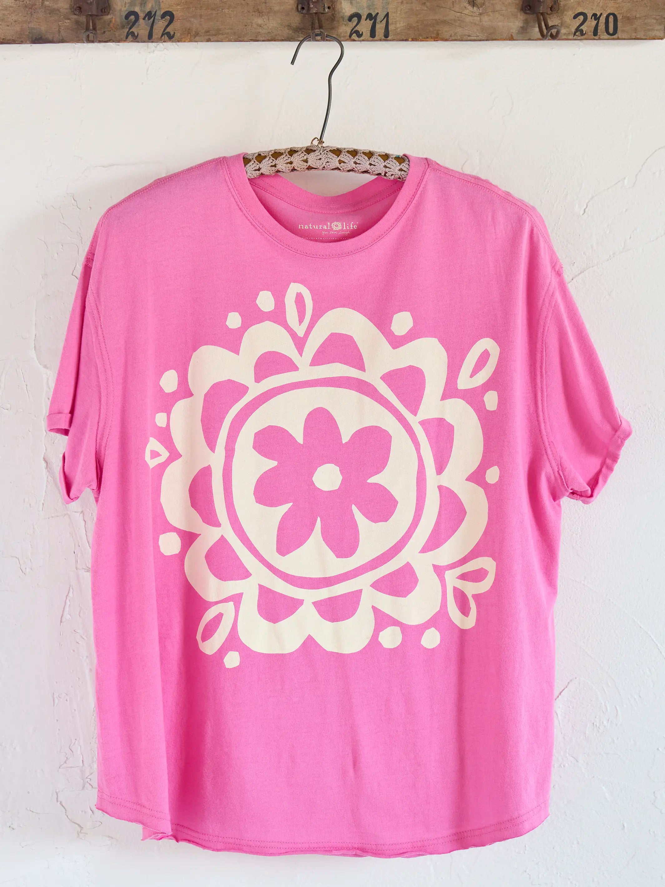 NL Logo Tee - Pink Take It In Fit