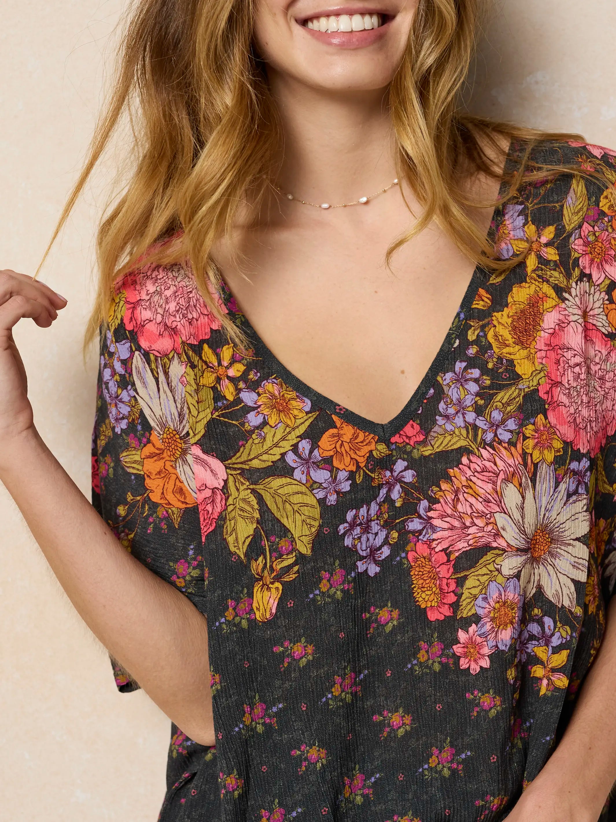 Easy V-Neck Top - English Garden Charcoal
