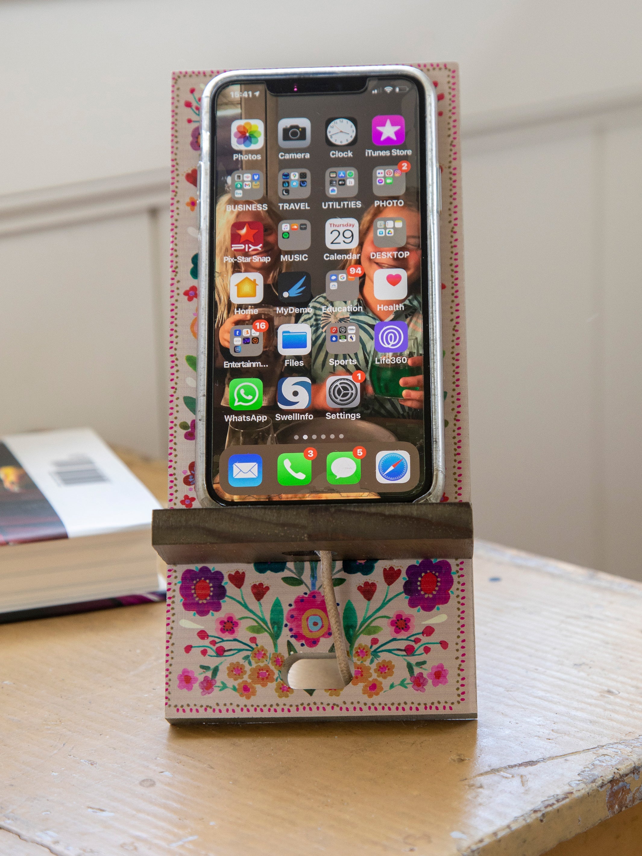 Wooden Phone Stand - Cream Folk Flower