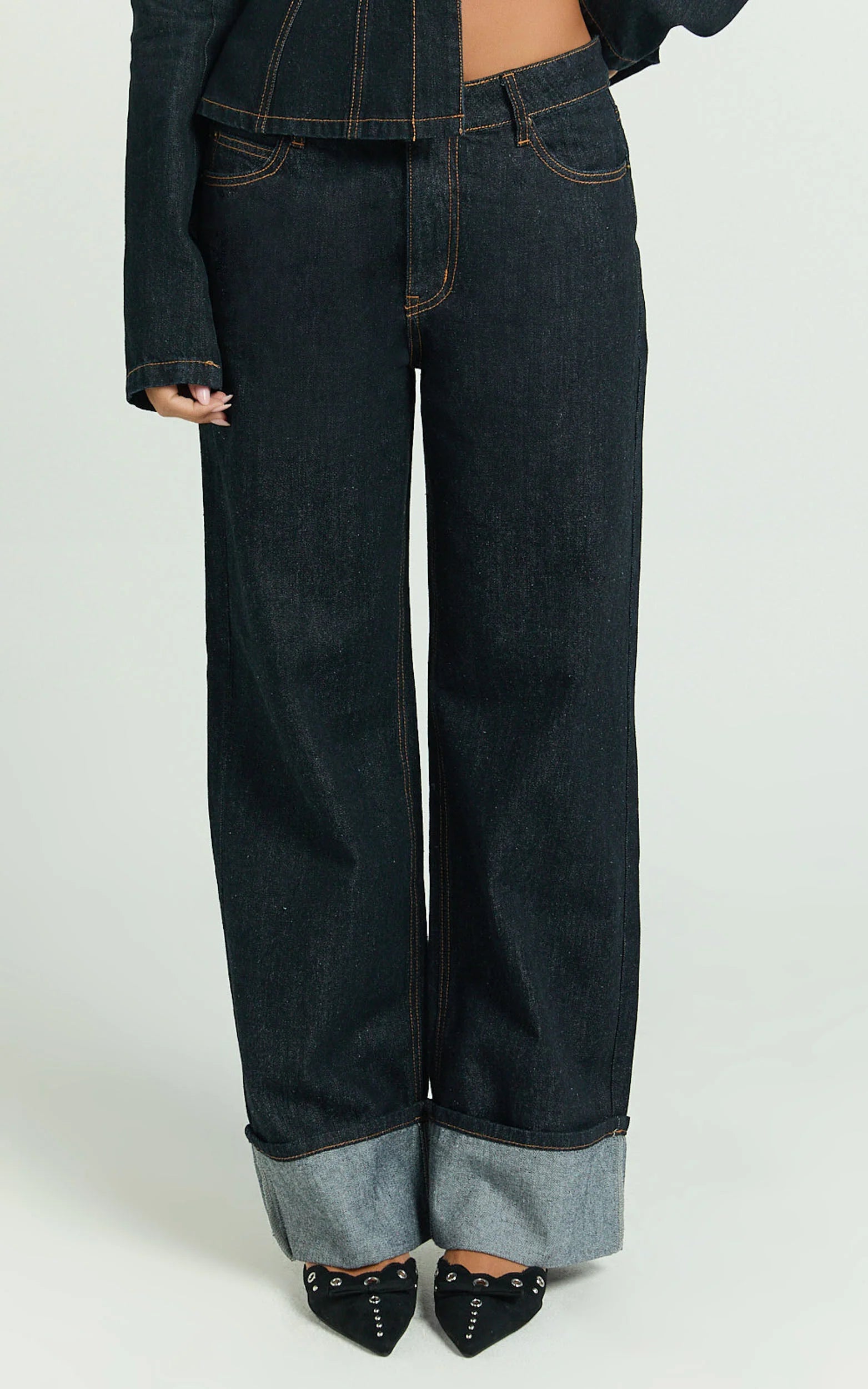 Lioness - Top Model Cuffed Jeans in Dark Denim